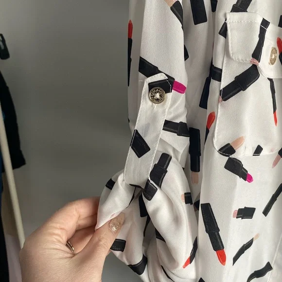 Karl Lagerfeld lipstick button up blouse - Picture 4 of 4